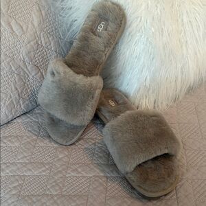 UGG Women's Plush Open-Toe Slide Slippers - Taupe